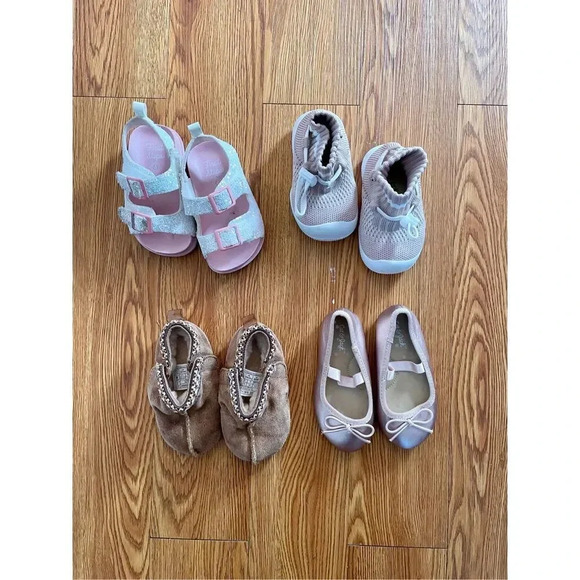 Babygirl shoe bundle Baby Uggs Size 2/3 Glitter sandals size 4 Cat & jack p - Picture 2 of 11